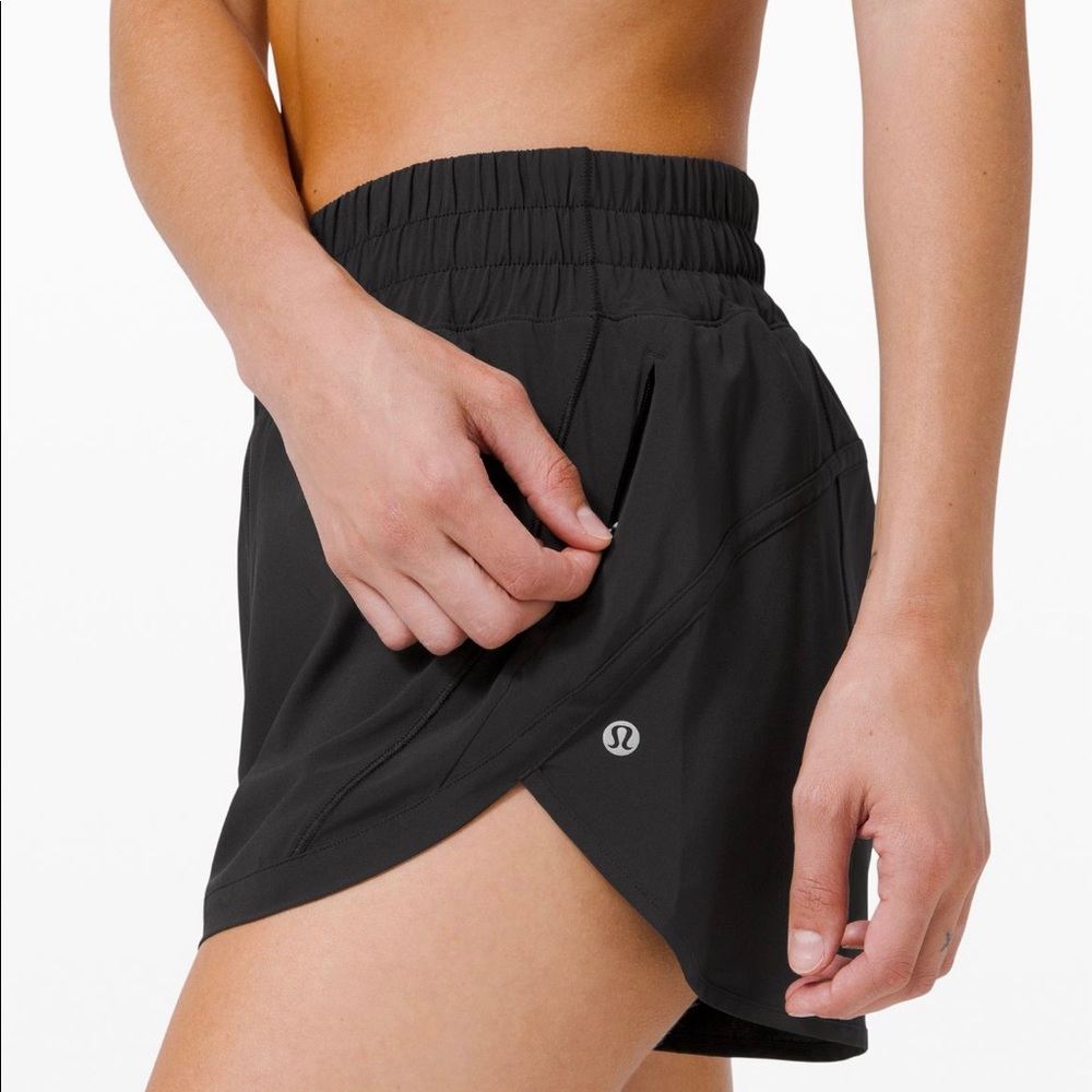 Track that high rise 3” short lululemon black size 2